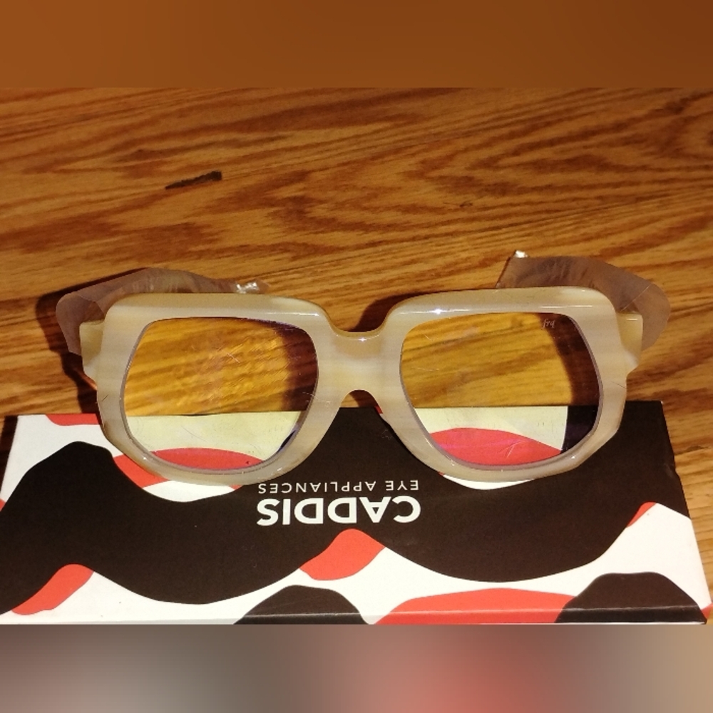 Caddis Velma Reading Glasses in Polished Bone 2.00 - Picture 3 of 8